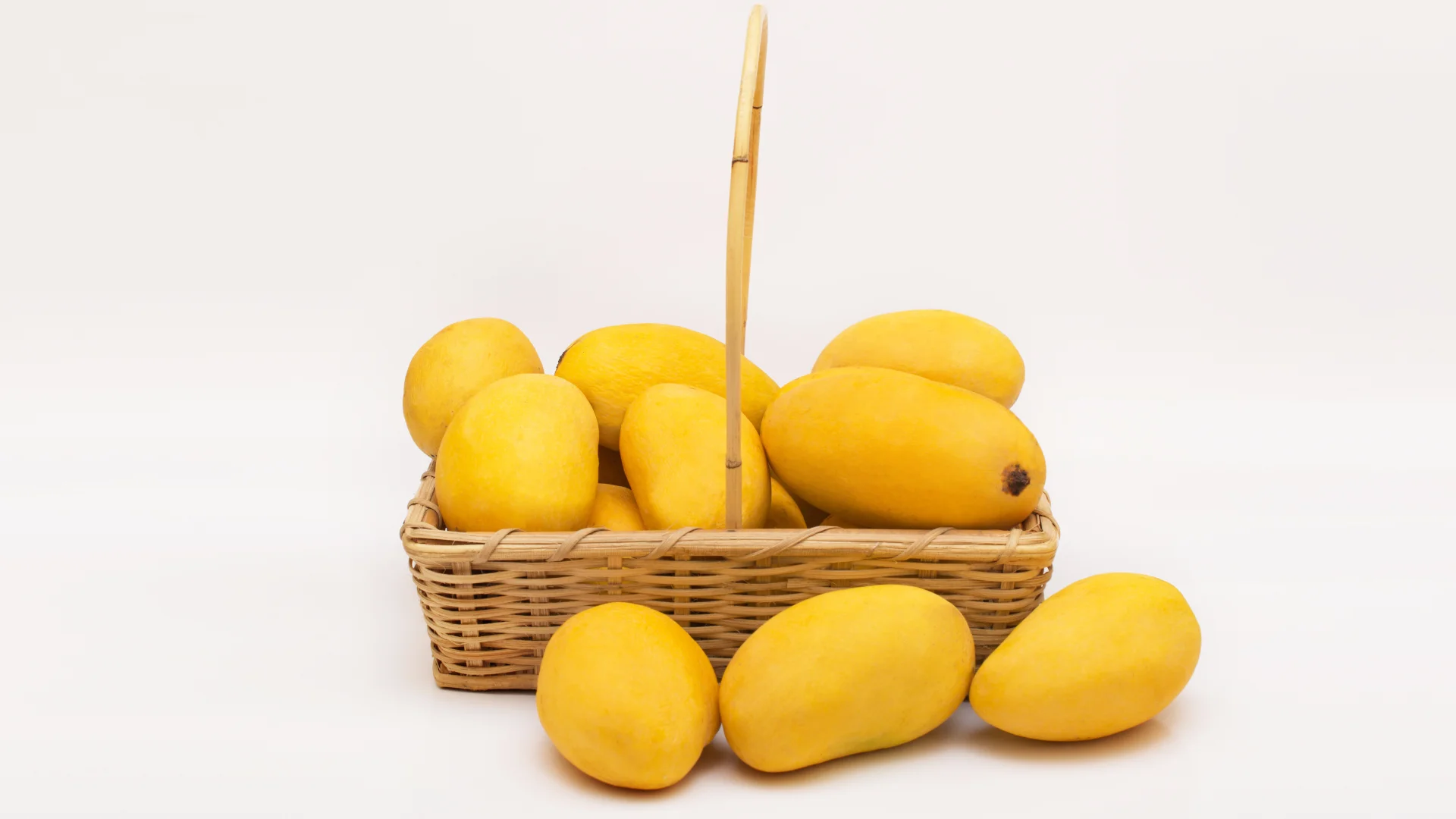 White Chaunsa mango export from Pakistan